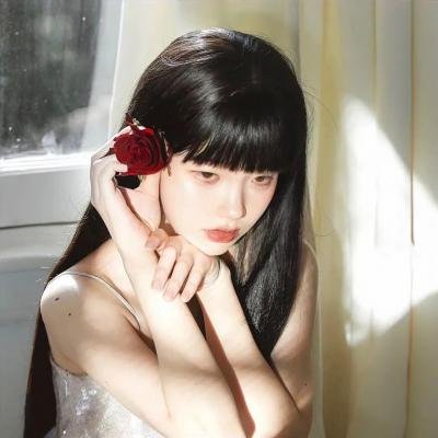 隔壁的吸血鬼美眉